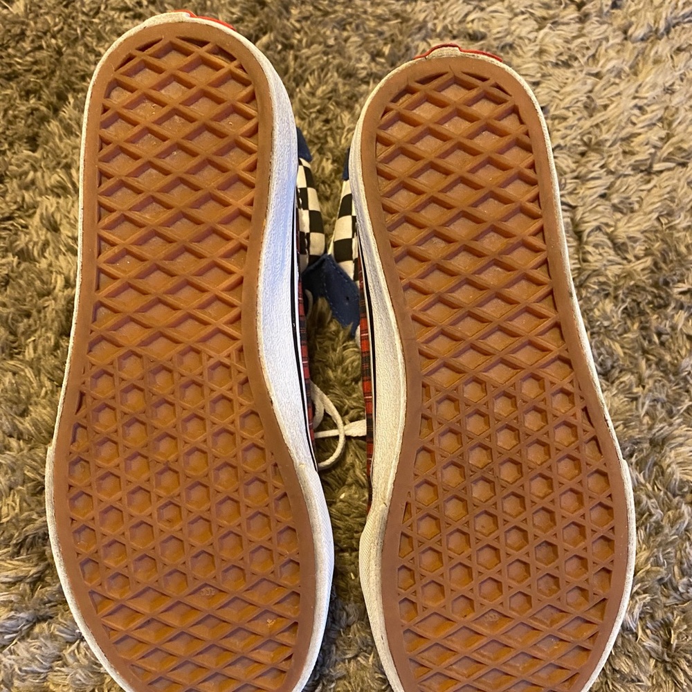 Vans - Picture 5 of 6